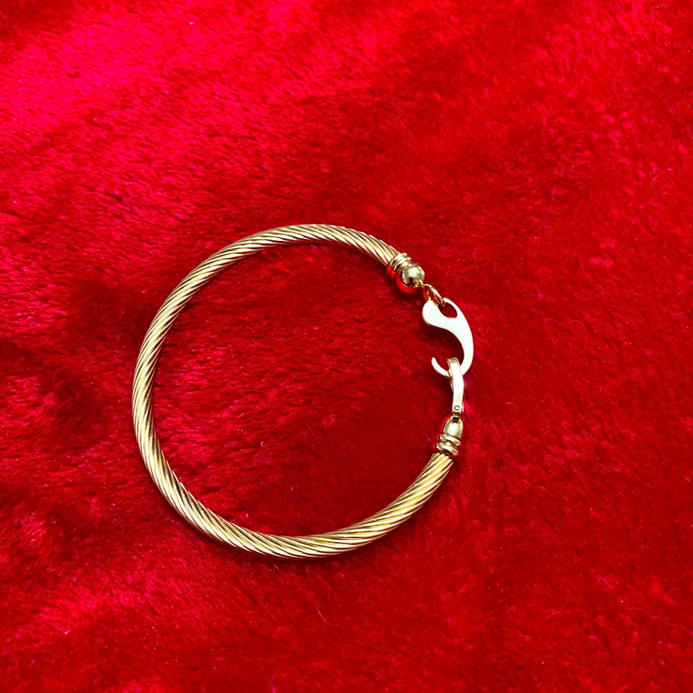 Jewelry - Picture 2 of 4